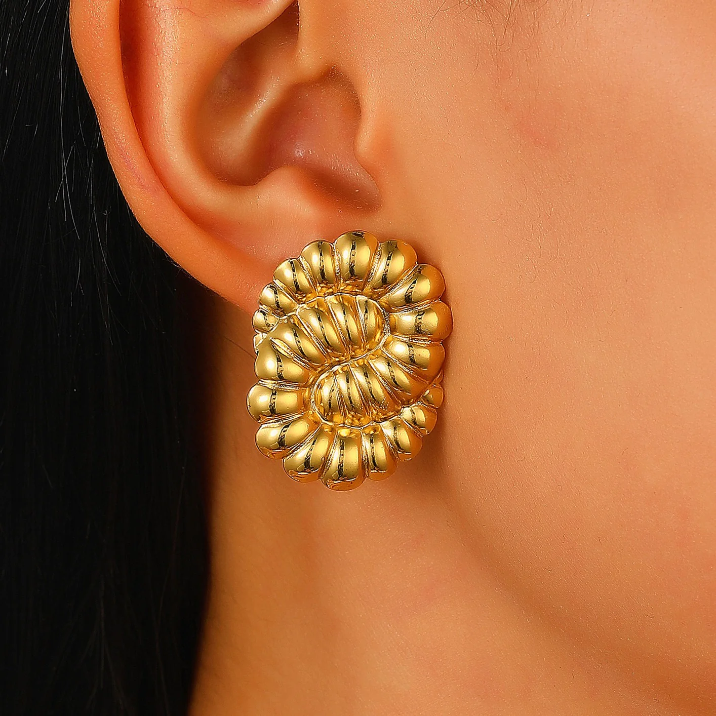 Cocooned in Gold Earring - Image 2