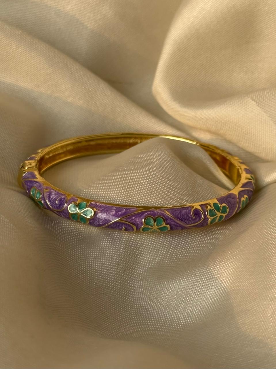Crimson Crest Enamel Bangle - Image 3