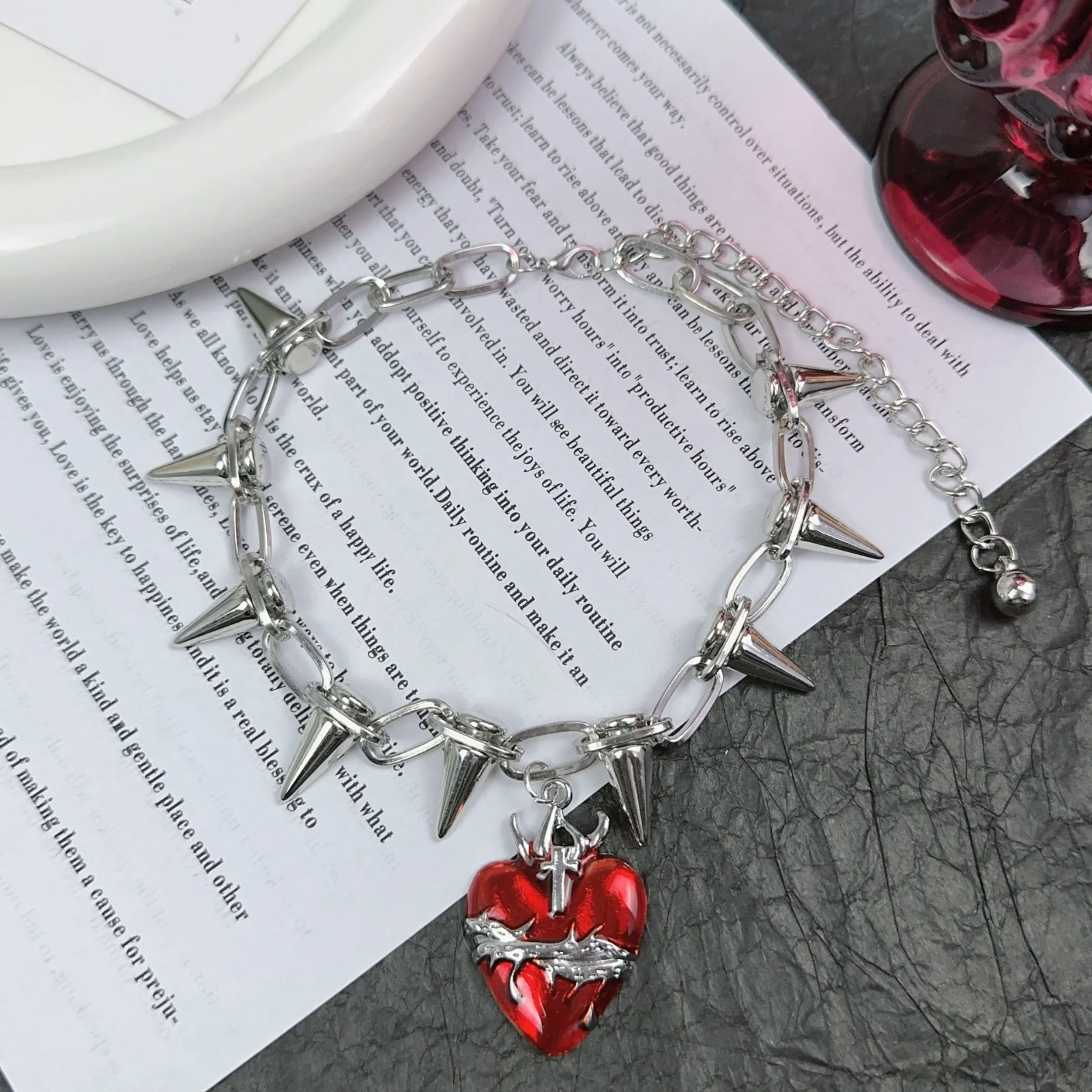 Crimson Thorns Heart Necklace - Image 2