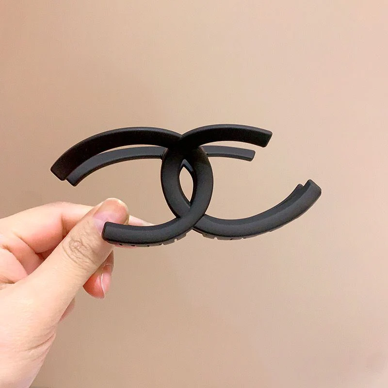 Cross Cross Hair Claw- black