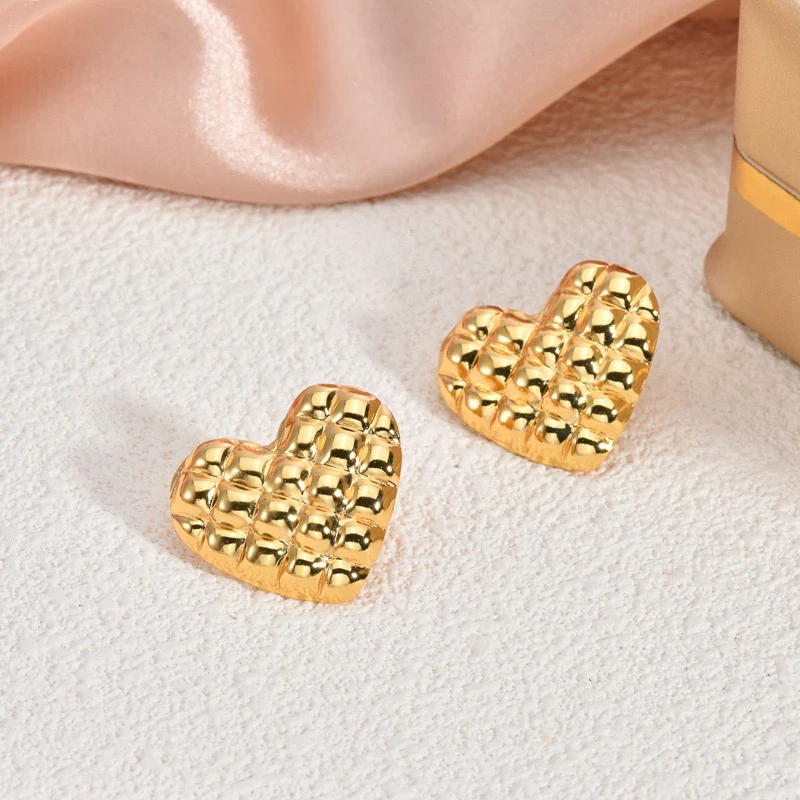 Cross my Heart Earrings - Image 5