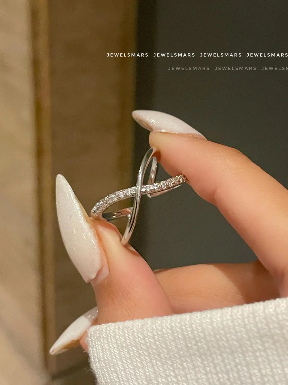 Crossover Ring