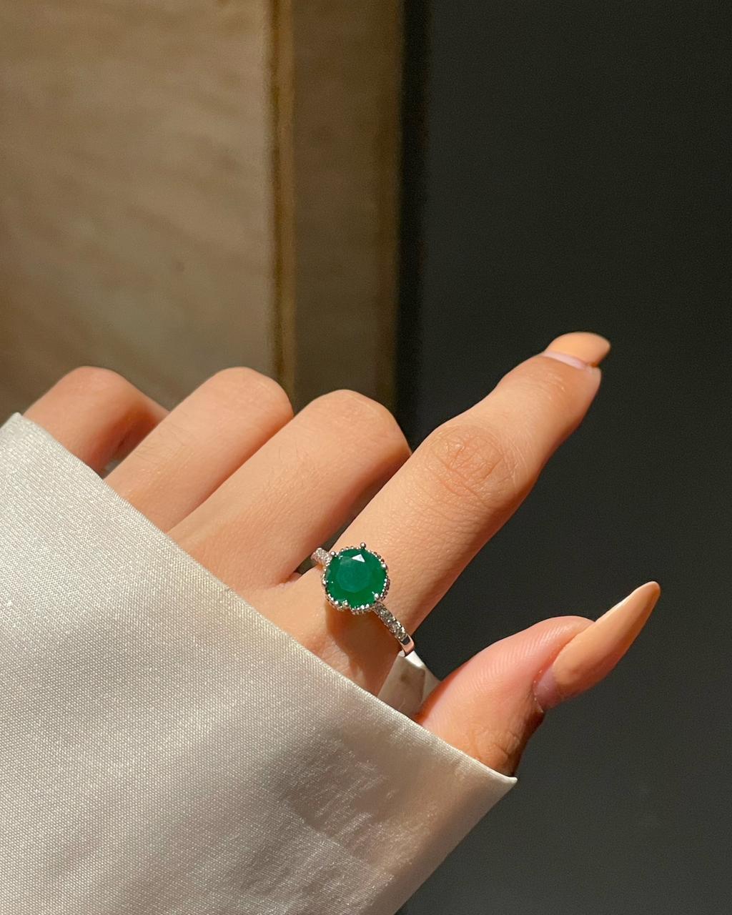 Crown Solitaire Ring- green - Image 2