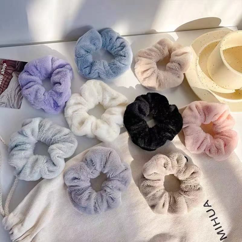 Cute Fur Scrunchies - Image 2