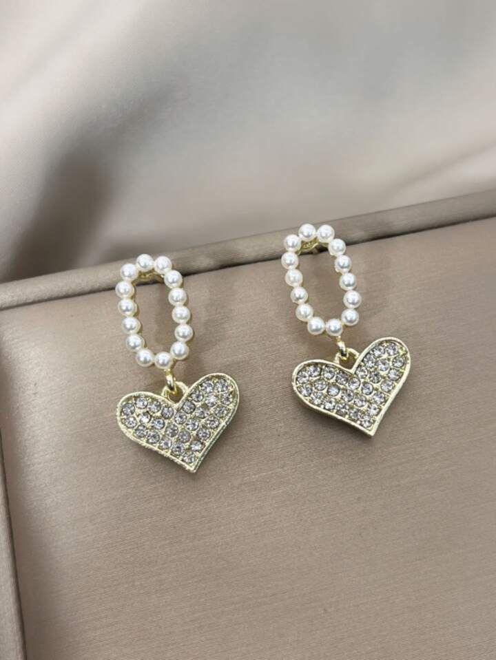 Cute Minimal Heart Earrings - Image 2