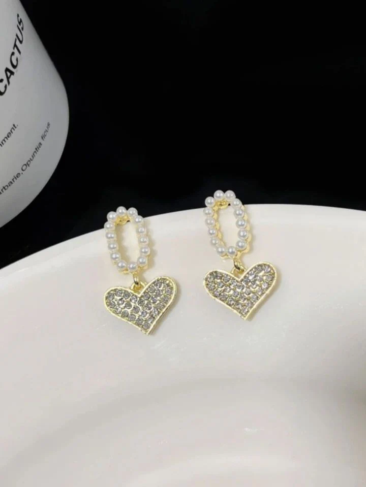 Cute Minimal Heart Earrings - Image 3
