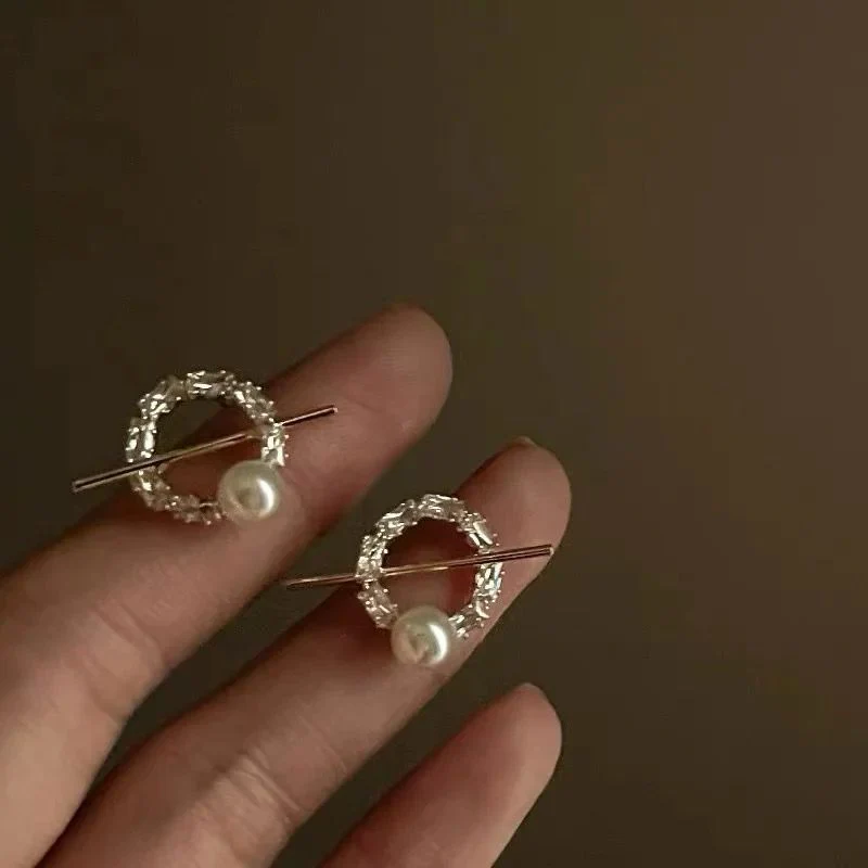 Cute Pearl Rhinestone Earrings - Image 3