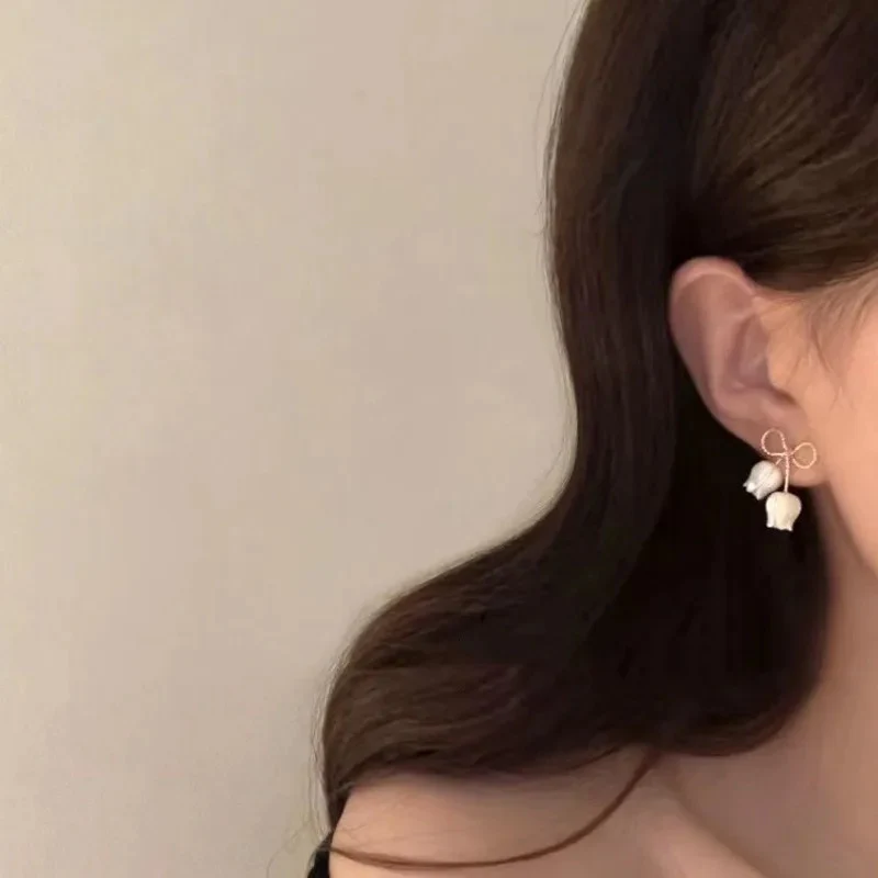 Cutest Bow Earrings - Image 5
