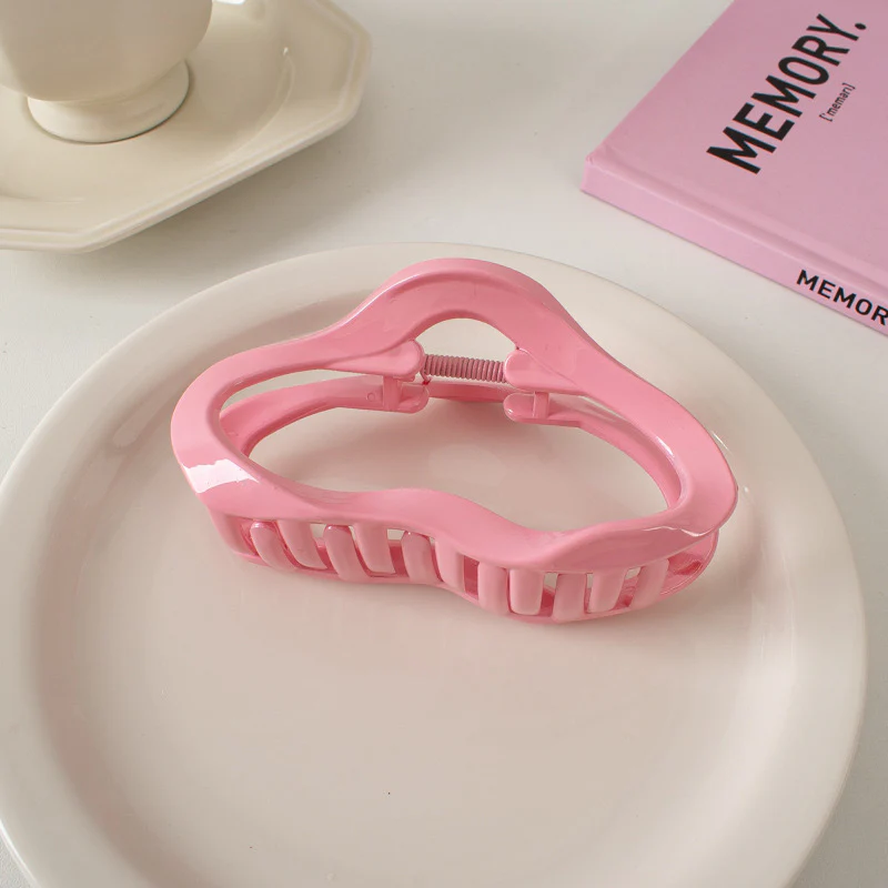 Cutesy Candy-Coloured Hair Claw Clip - Image 6