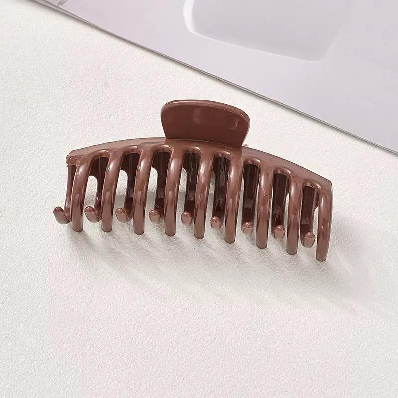 Daily Sleek Staple Claw Clip - Image 3