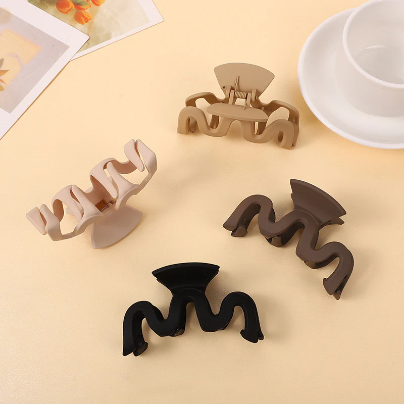 Daily-Wavy Hair Claw - Image 2