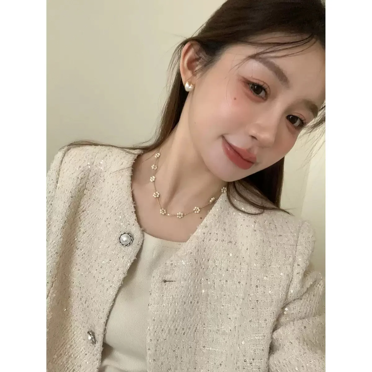 Daisy-Darling Pearl Necklace - Image 2