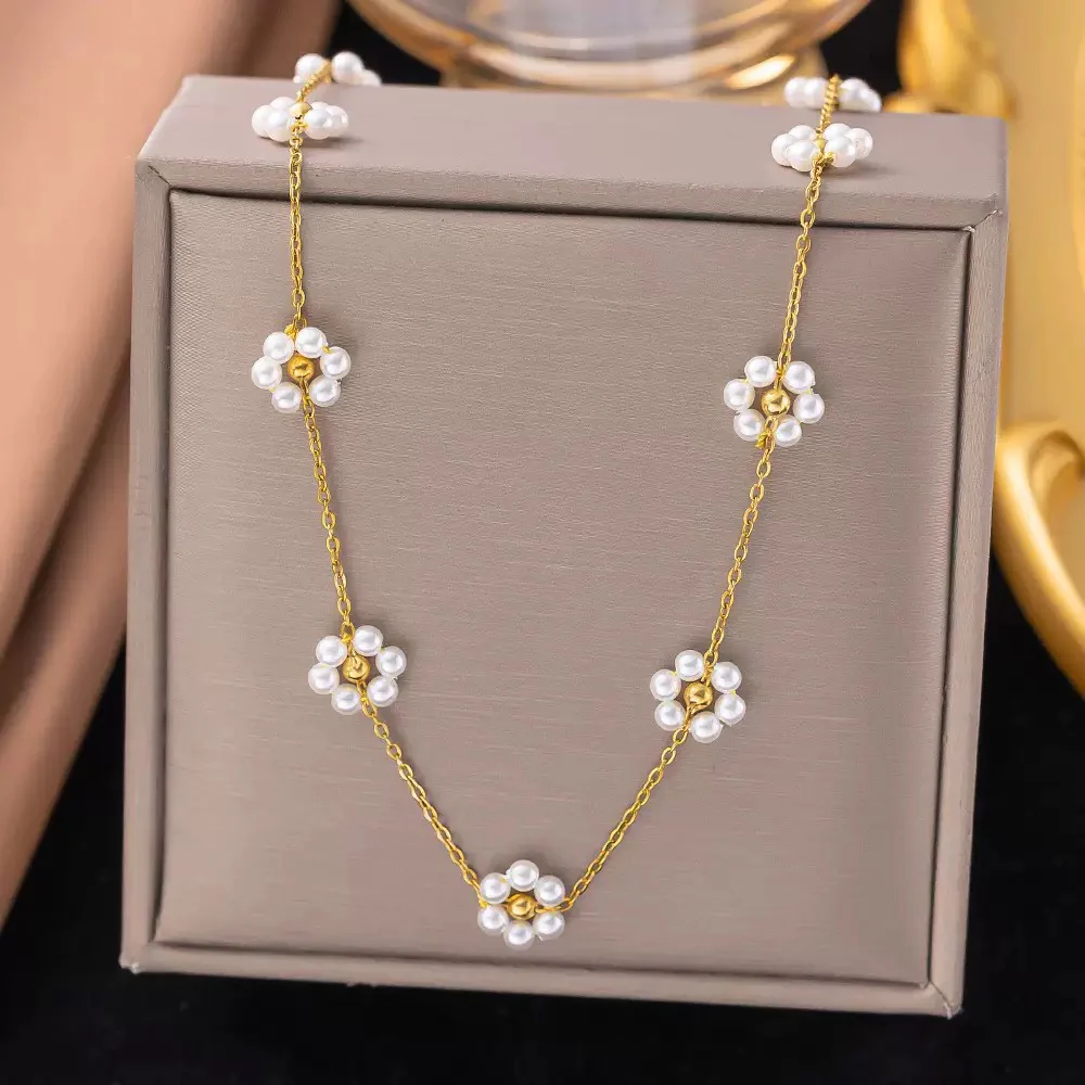 Daisy-Darling Pearl Necklace - Image 5
