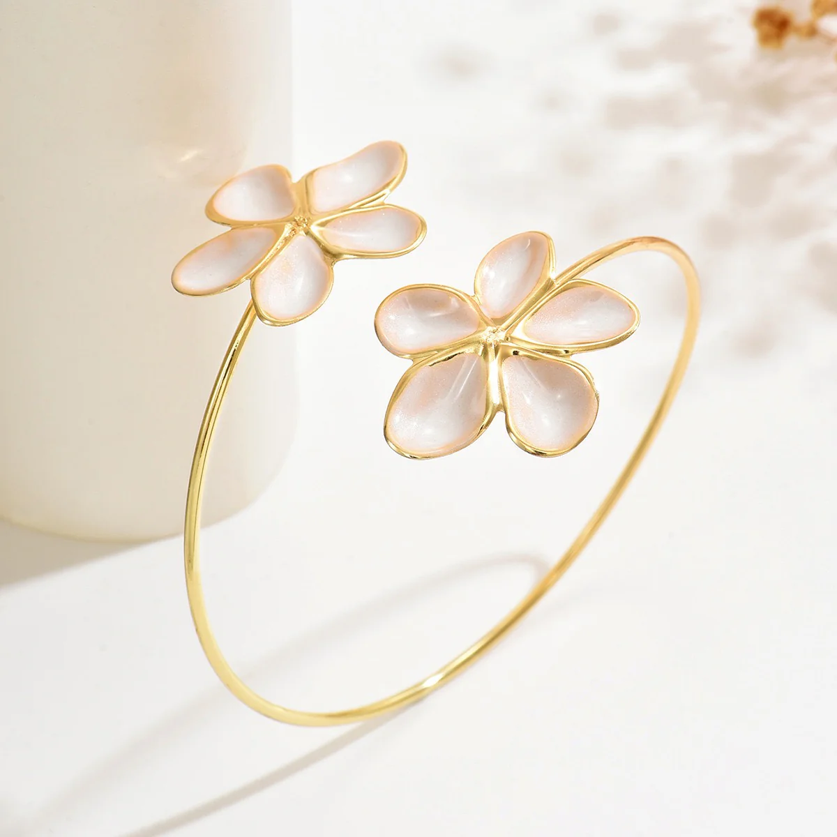 Daisy Dream Arm Cuff