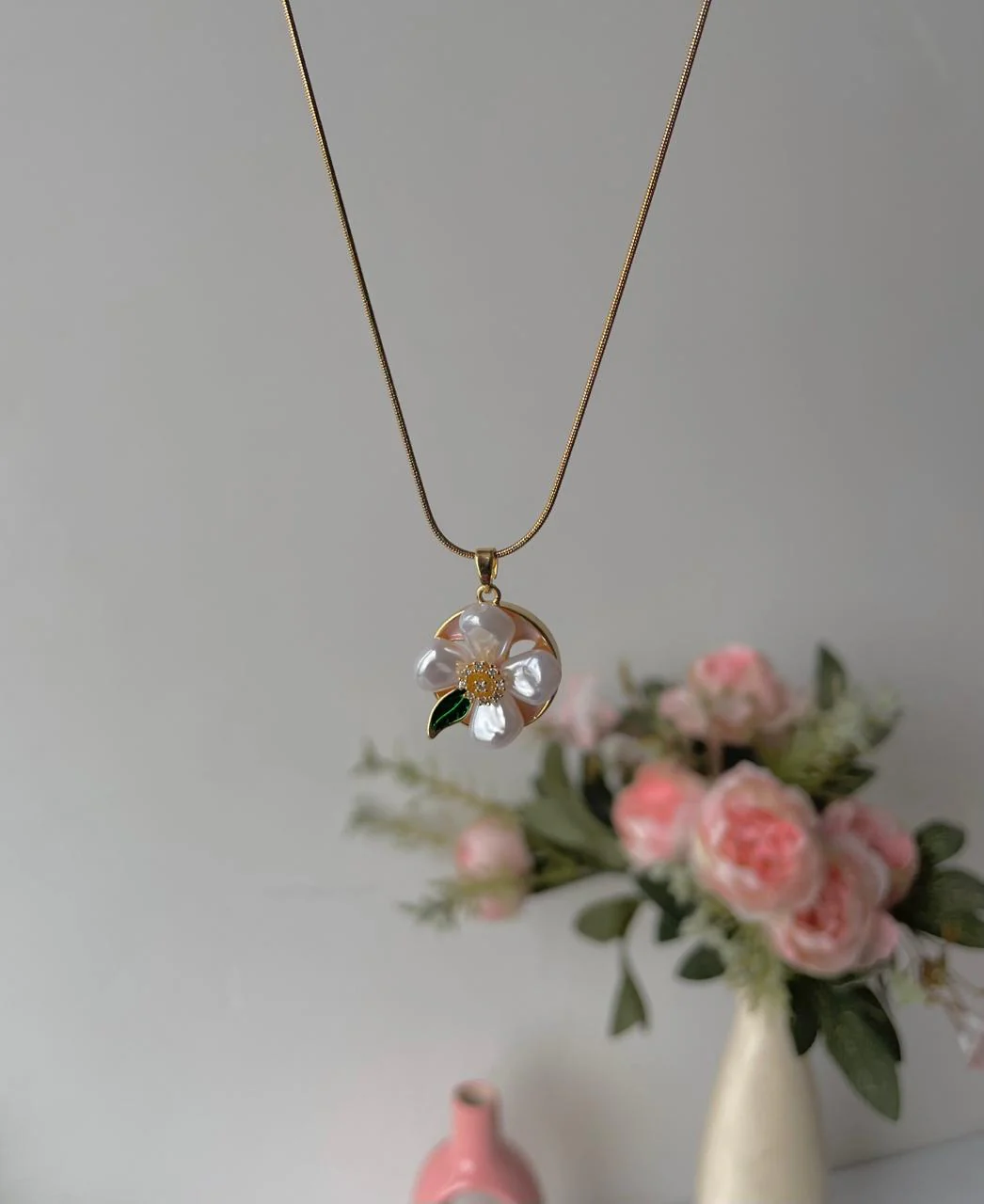 Daisy Dreamfair Necklace - Image 3