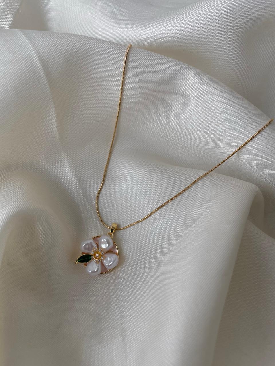 Daisy Dreamfair Necklace - Image 4