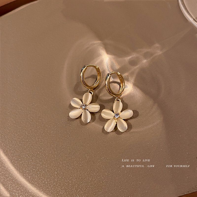 Daisy Huggies Earrings - Image 3