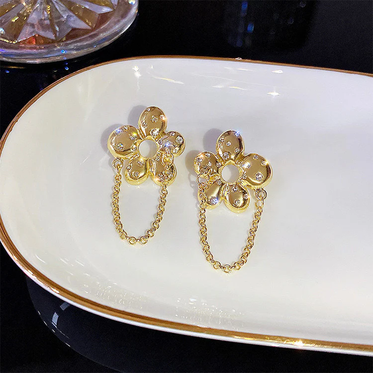 Dangling Daisies Earrings - Image 2