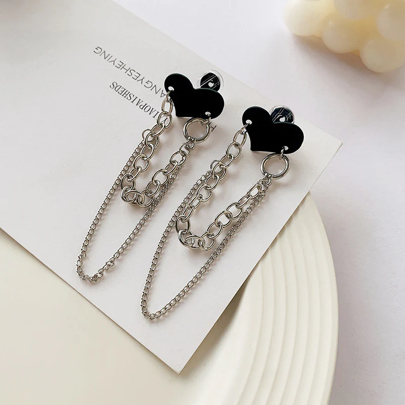 Dark Heart Dangle Earrings - Image 3
