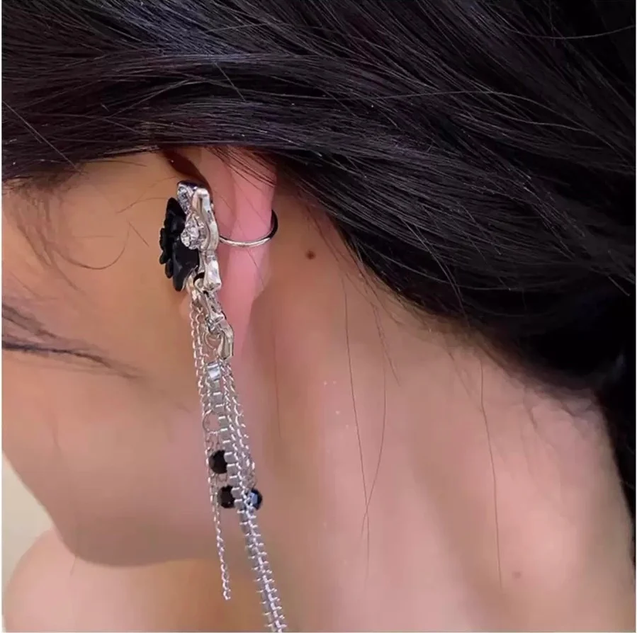 Dark-Romance Rose earcuff - Image 3