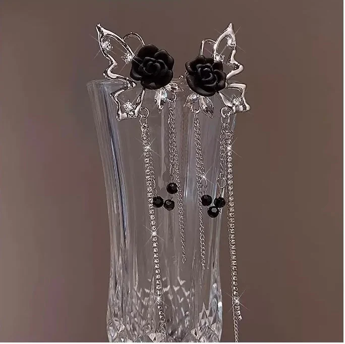 Dark-Romance Rose earcuff - Image 4