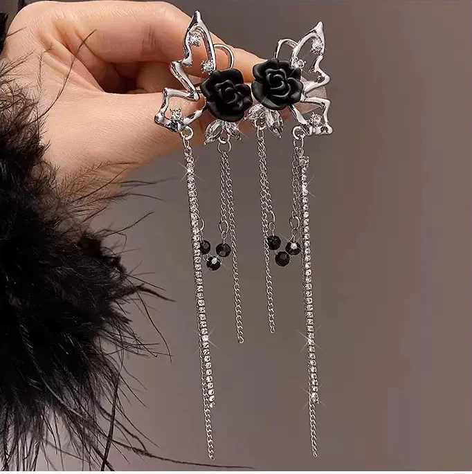 Dark-Romance Rose earcuff - Image 6