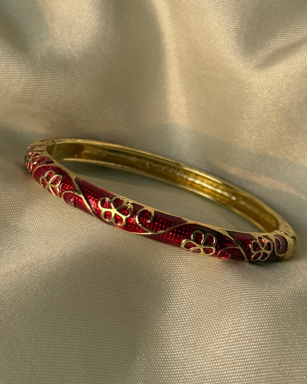 Deep red Duchess Enamel Bangle - Image 2