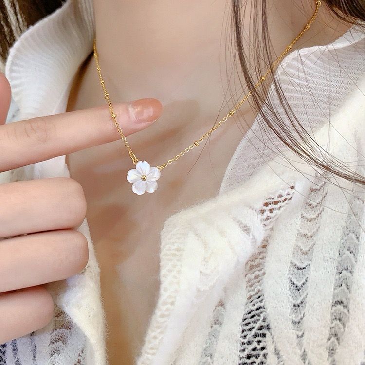 Delicate Ivory Petals Necklace - Image 3