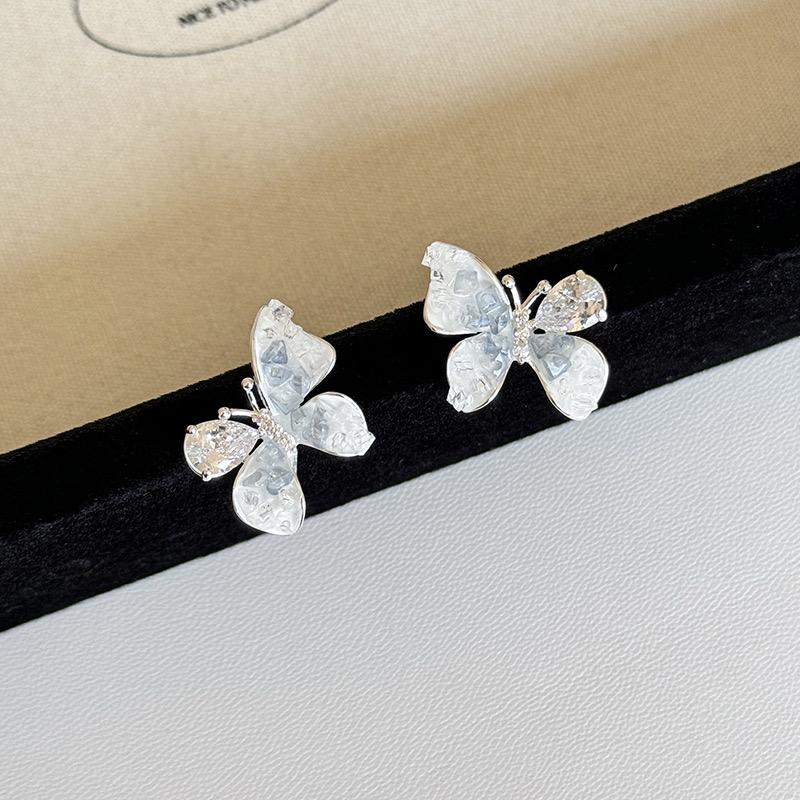 Delulu Butterfly Earrings- blue - Image 2