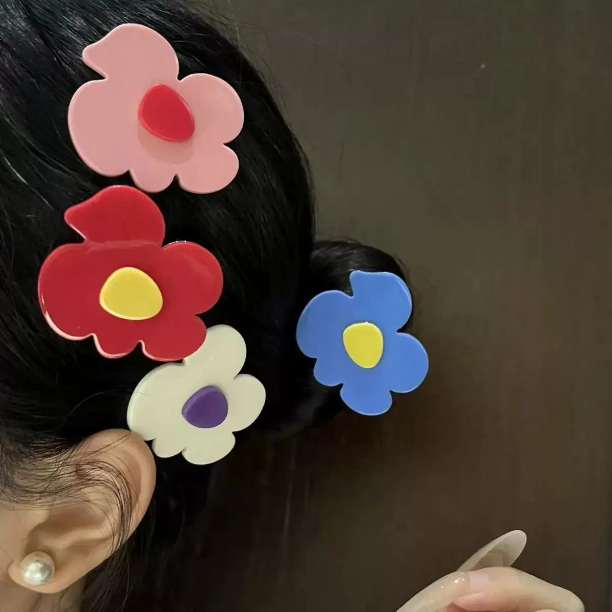 Dilly-dally daisy Hair Clip - Image 6