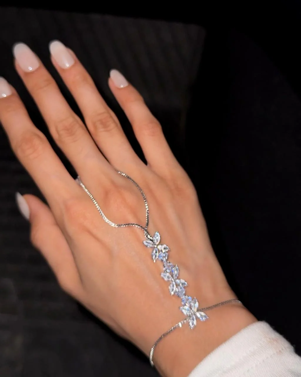 Dream come true! Hand Jewellery - Image 2