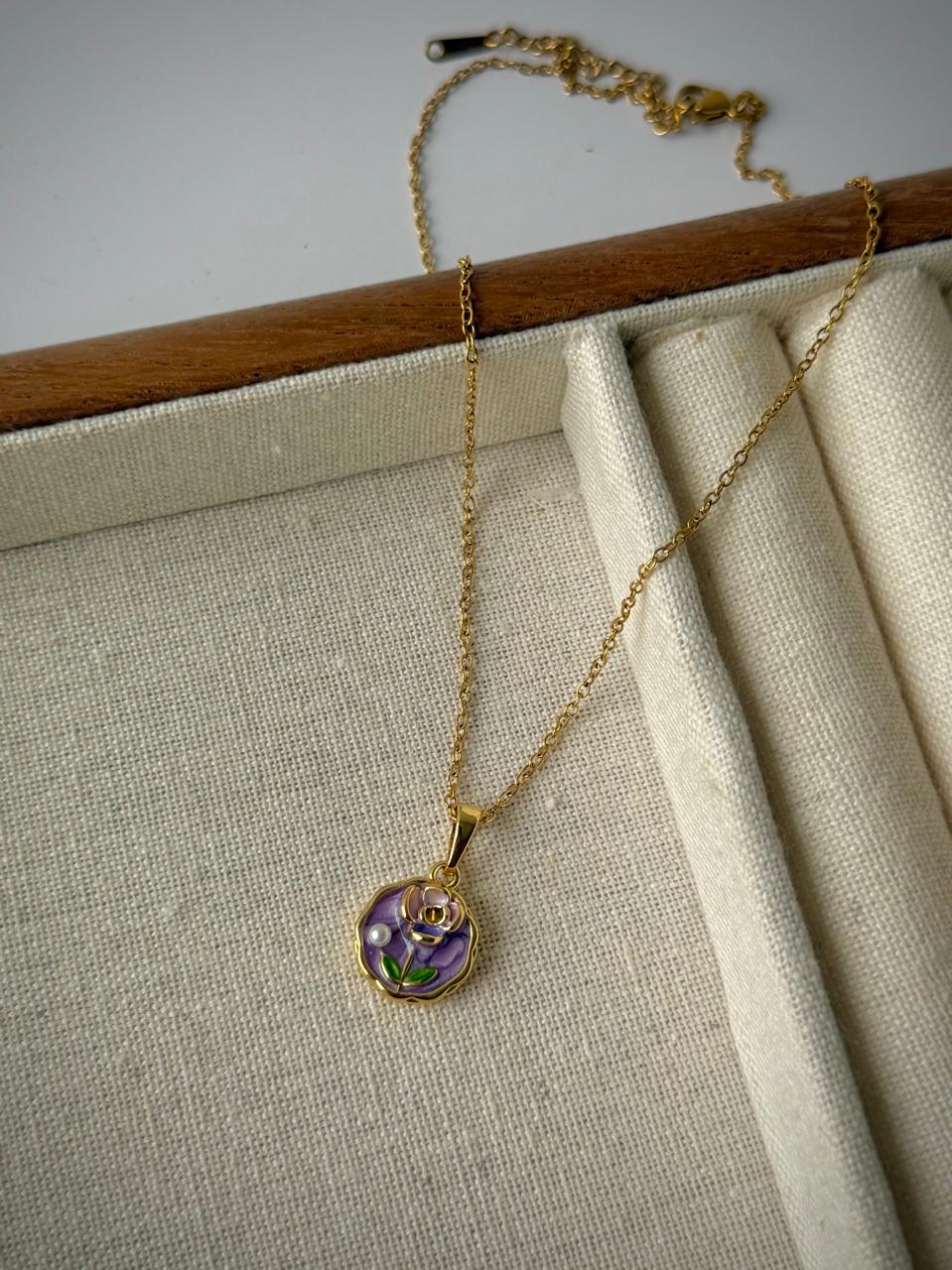 Dreamland Vintage Necklace - Image 2