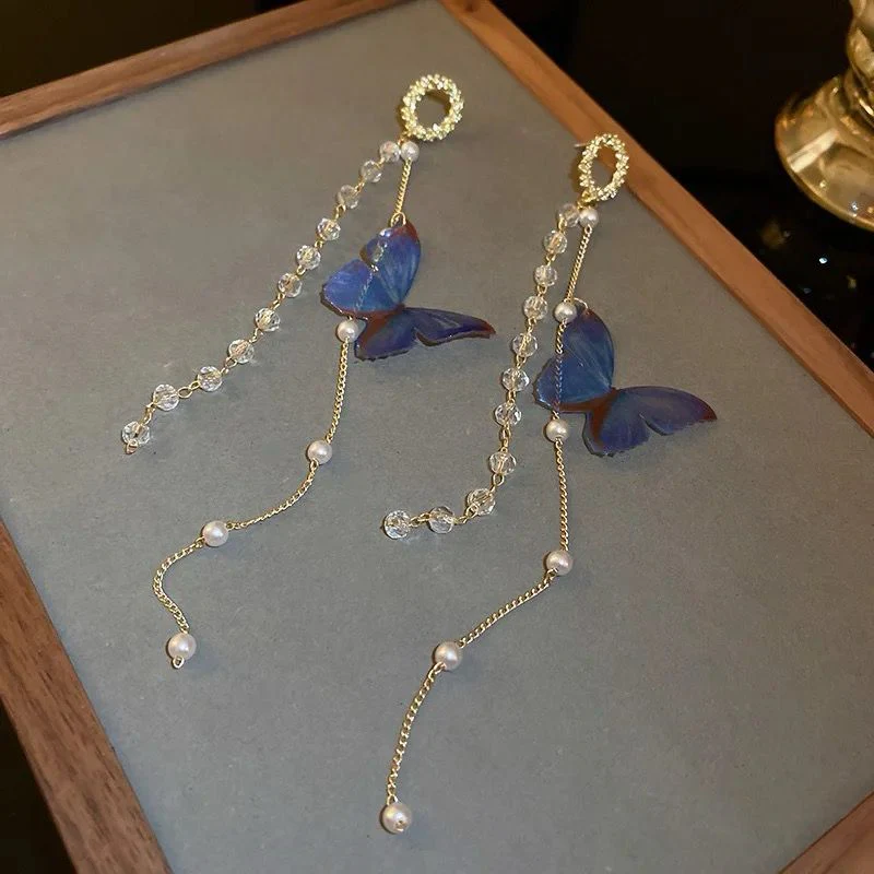 Dreamy dangling Butterfly Earrings - Image 2