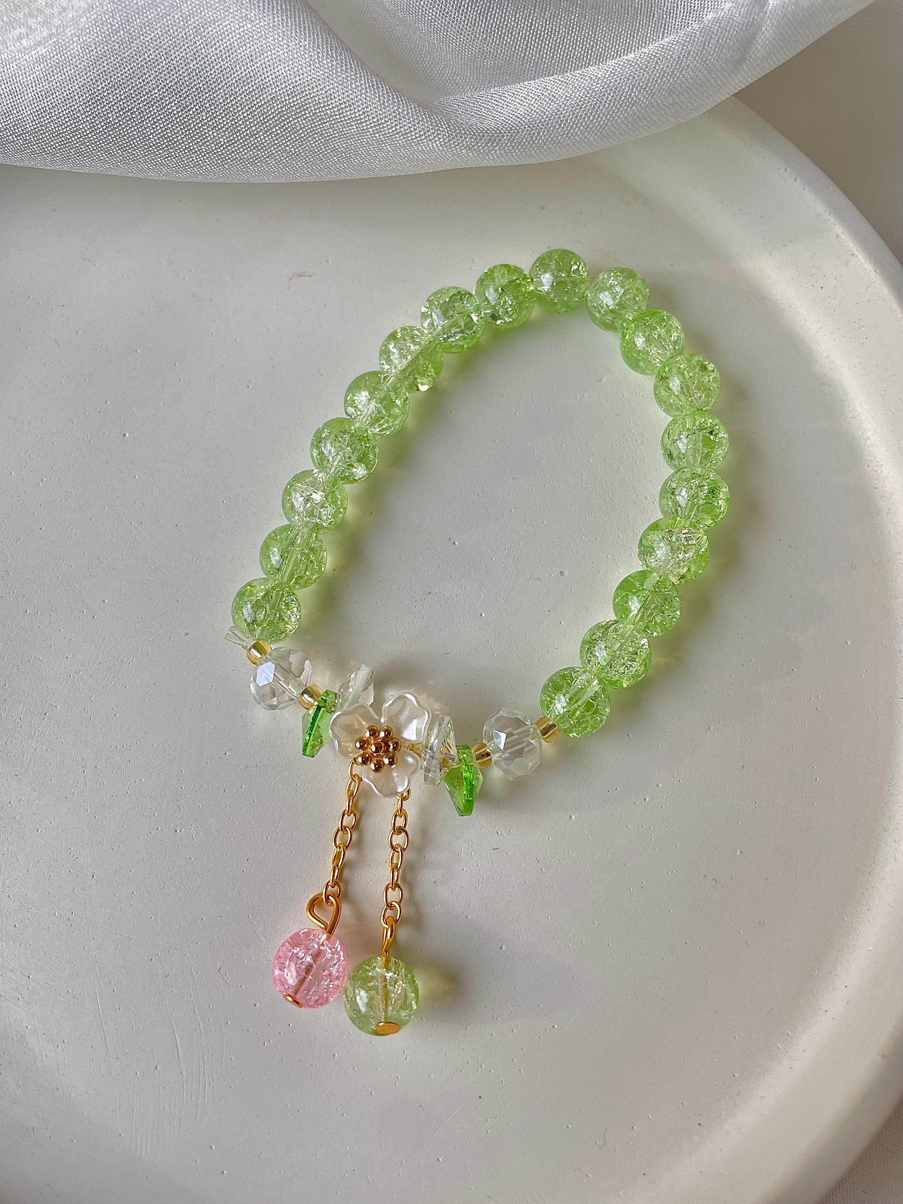 Dreamy Floral Bracelet- green - Image 2