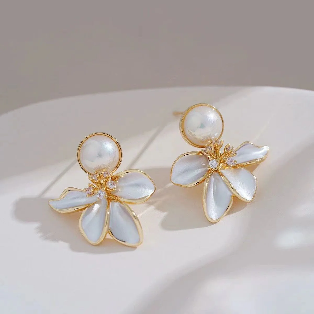 Dreamy Floral Earrings - Image 4