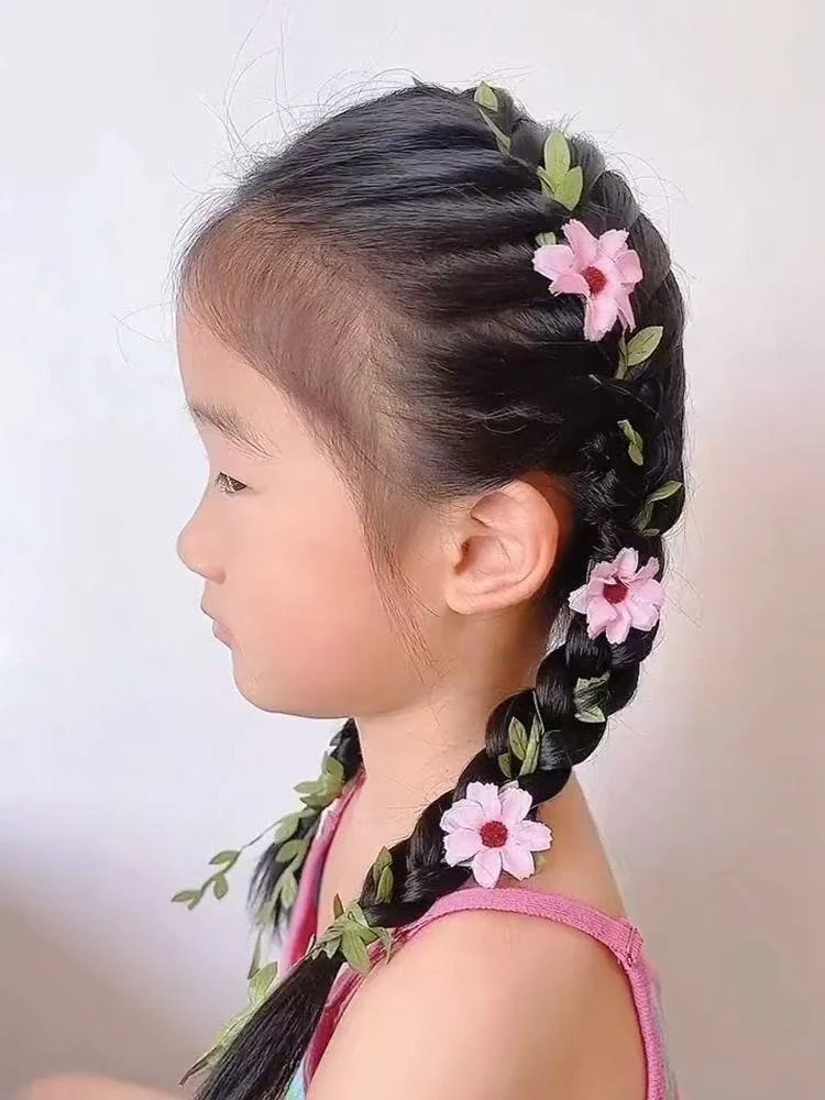 Dreamy Florets Hair Garland - Image 2