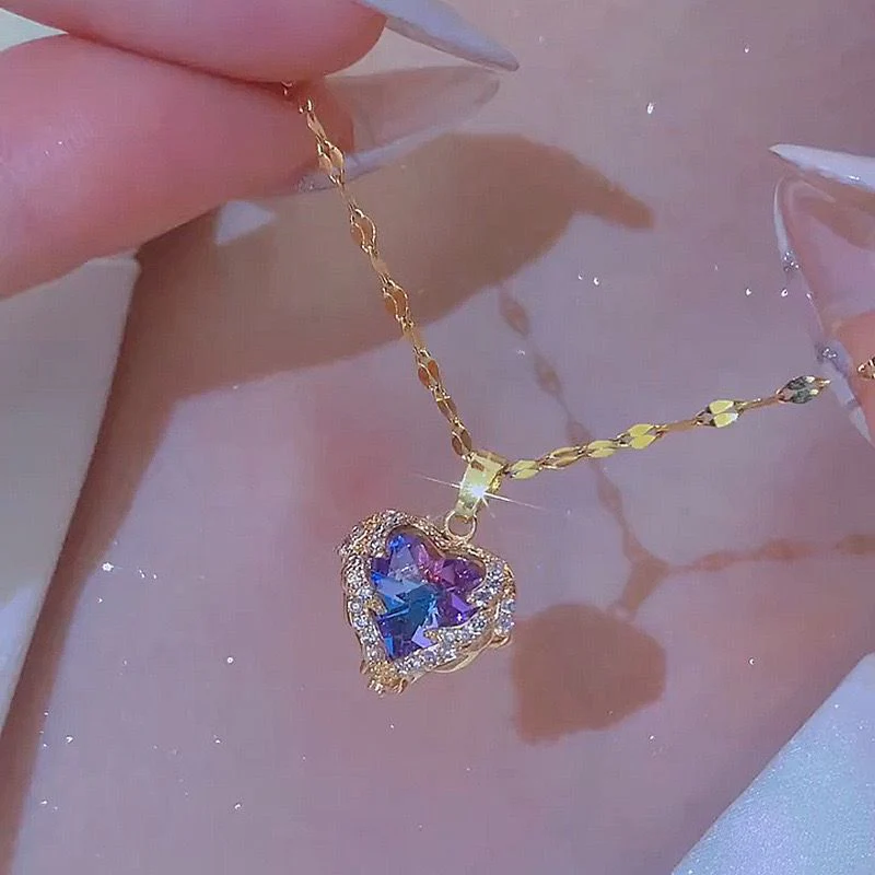 Dreamy Heart Necklace - Image 3