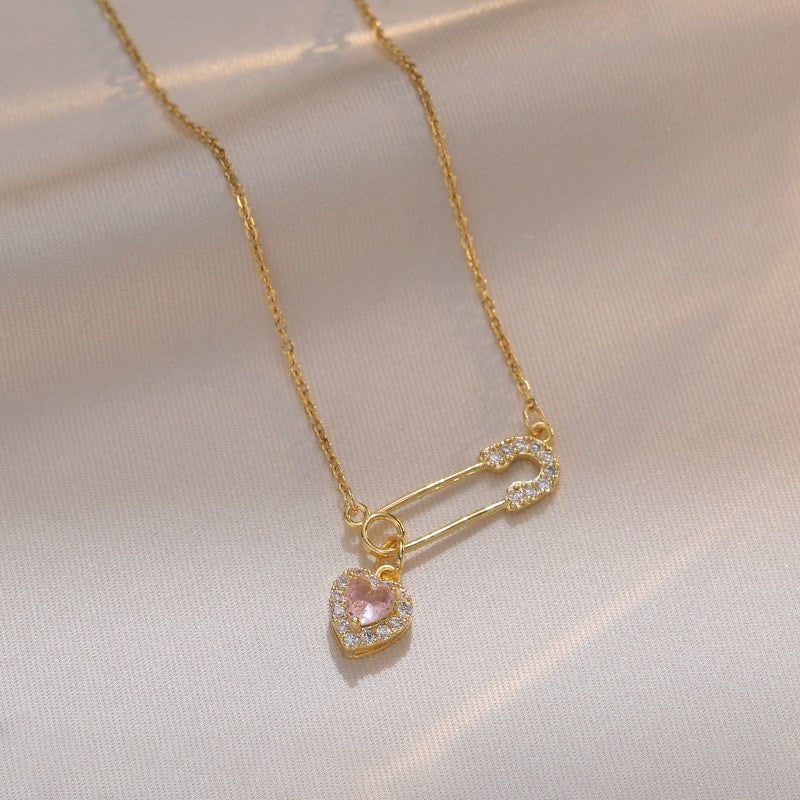 Dreamy Safety Pin Necklace- golden - Image 2
