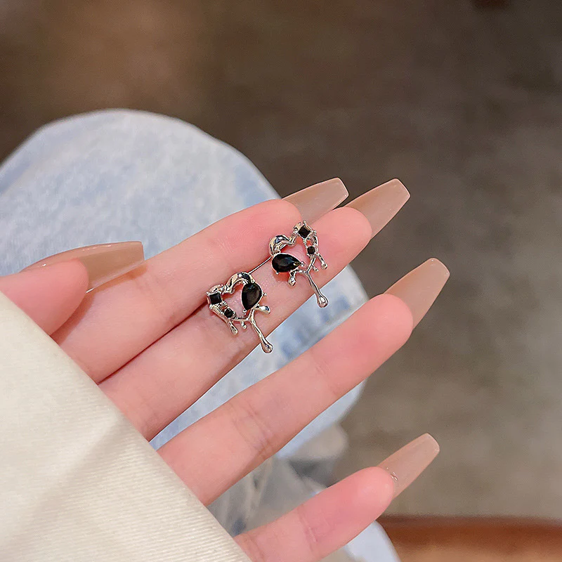 Dripping with Grunge Earrings - Image 5