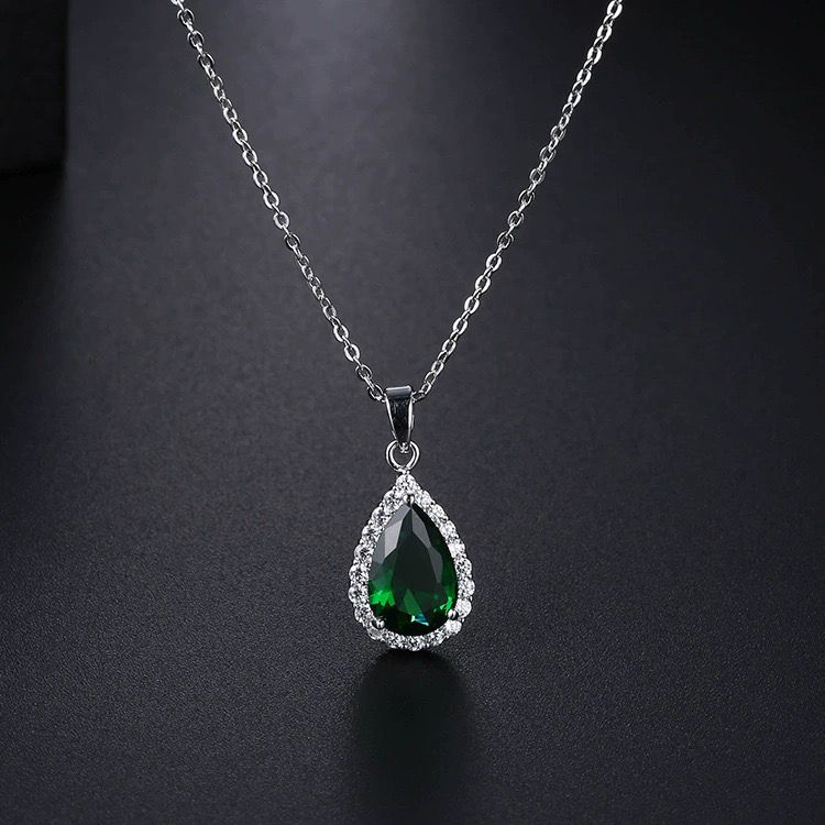 Drop of Jade Necklace