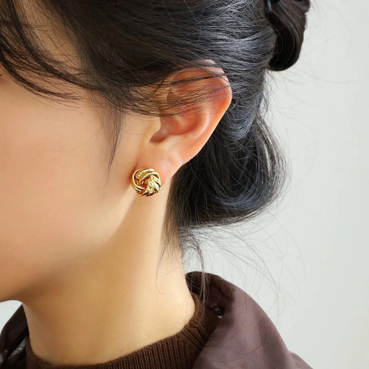 Effortless Era Stud Earrings - Image 2