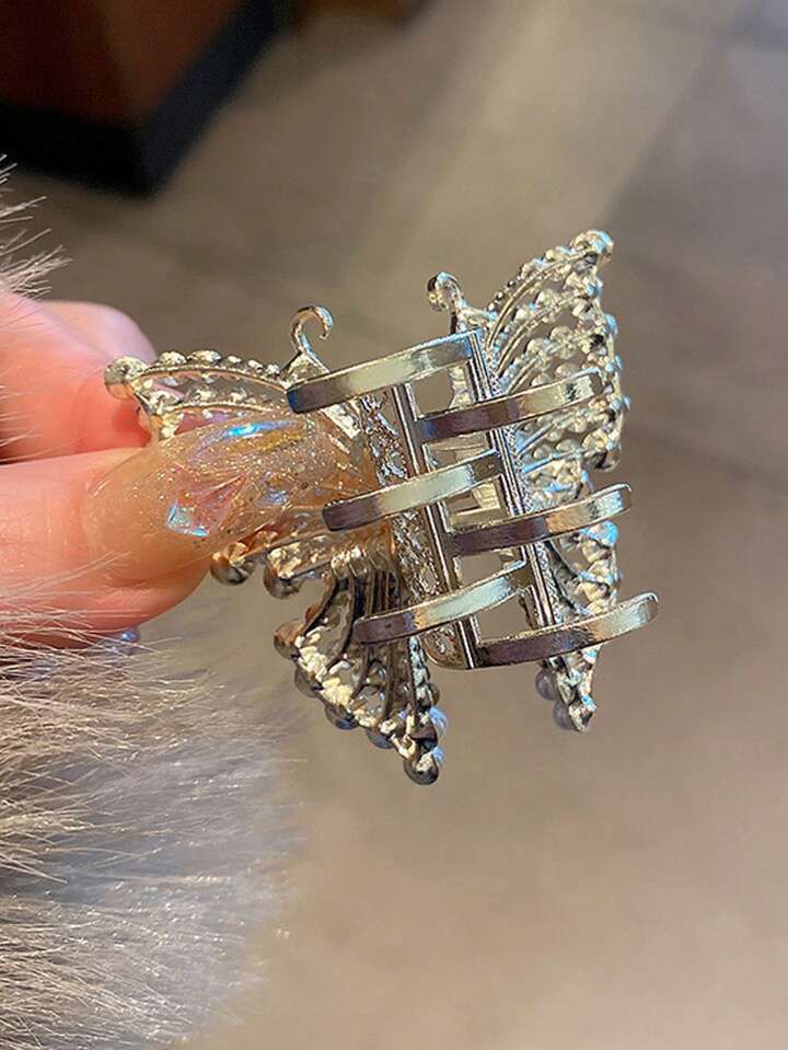 Elegant Butterfly Claw Clip - Image 2