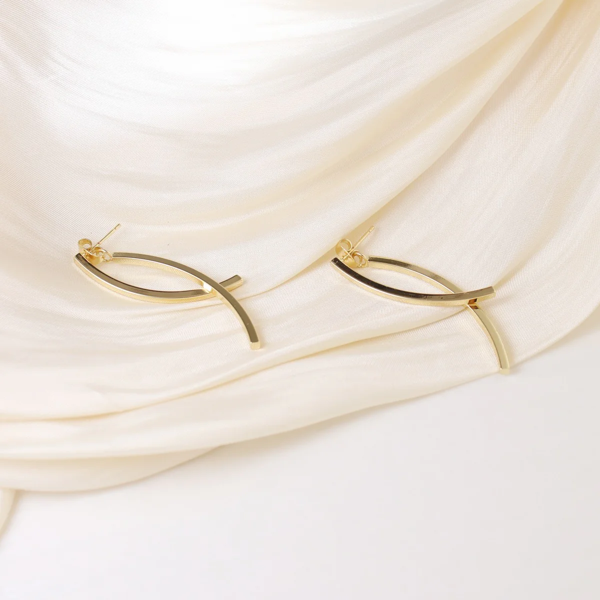 Elise Curved Stick Drop Earrings - Image 2