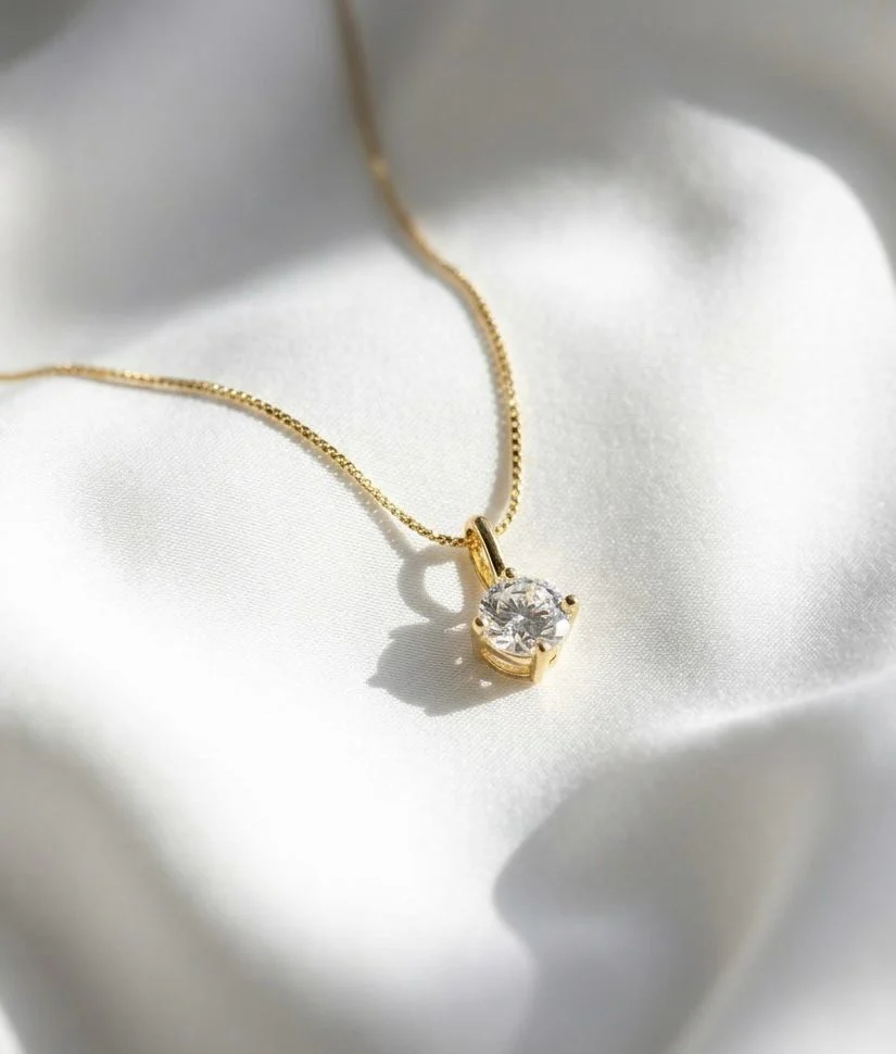 Elizabeth Dainty Necklace