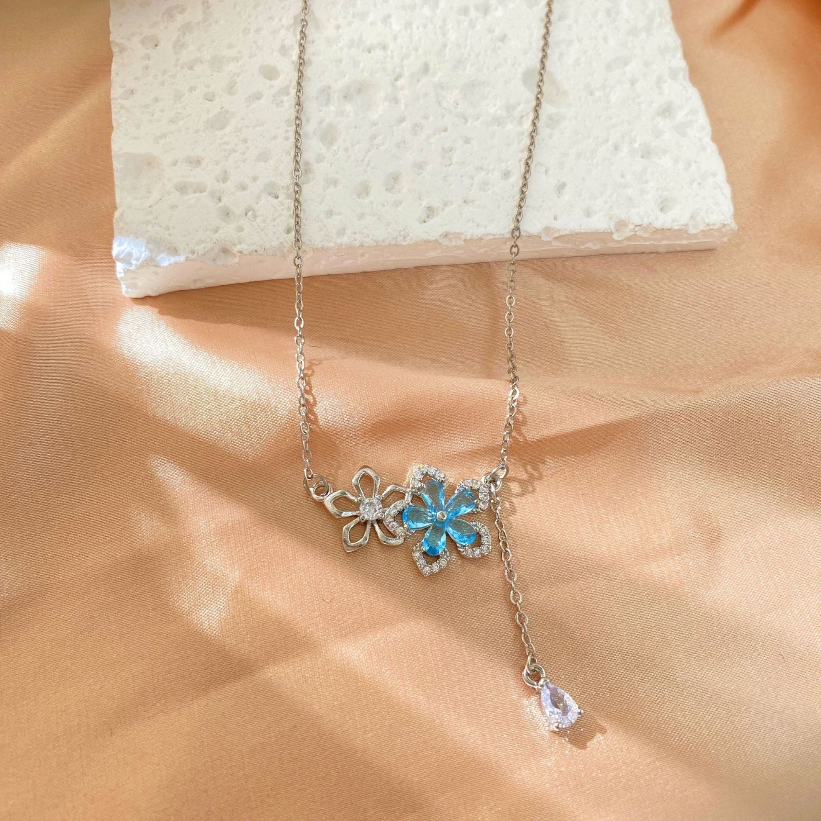 Elsa Dangling Necklace - Image 2