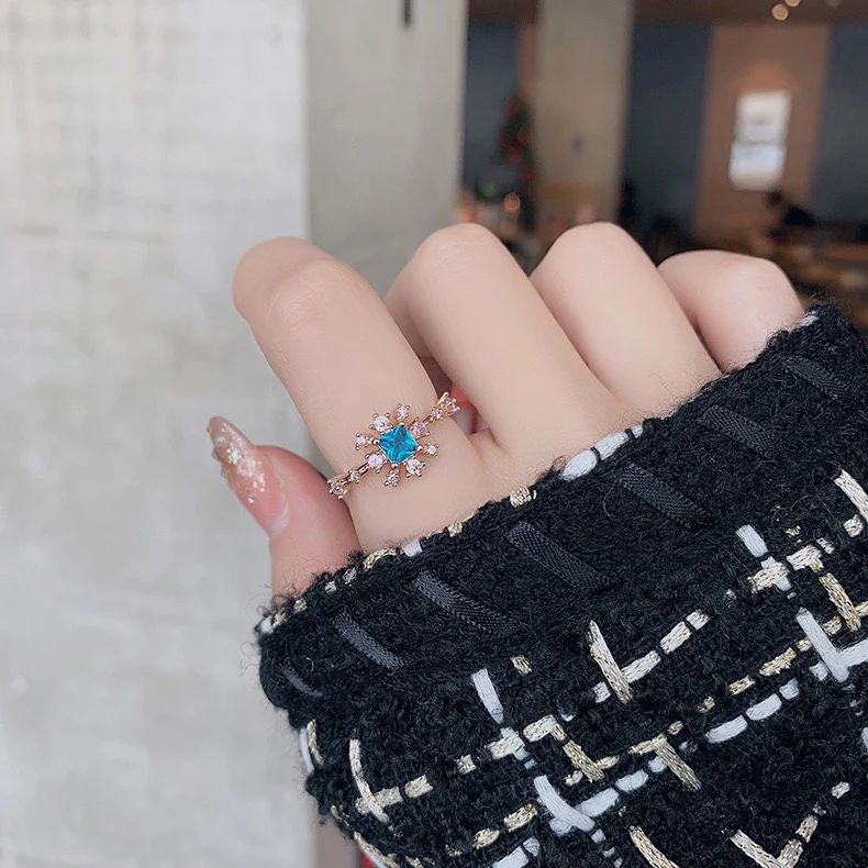 Elsa Snowflake Ring - Image 2
