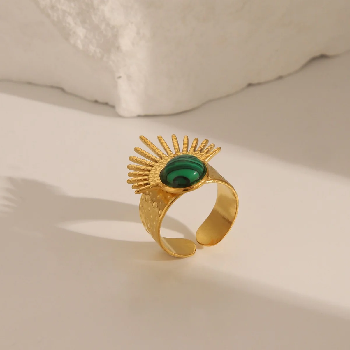 Emerald Blaze Luxe Ring - Image 2