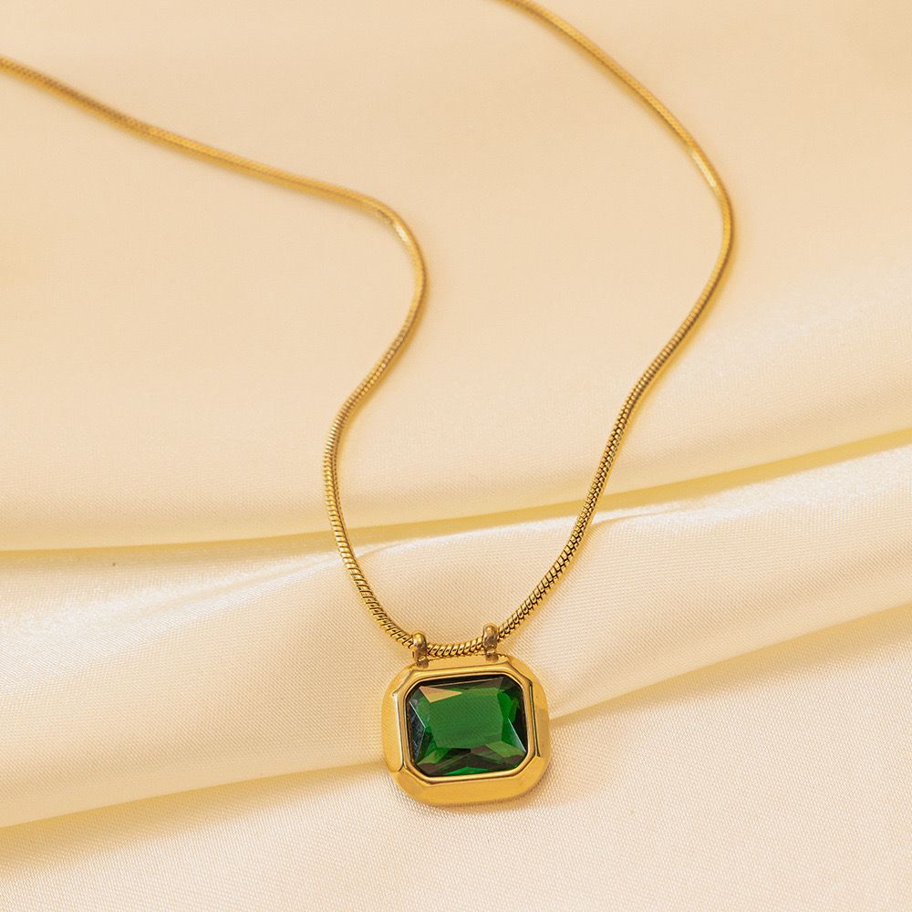 Emerald Luxe Statement Necklace