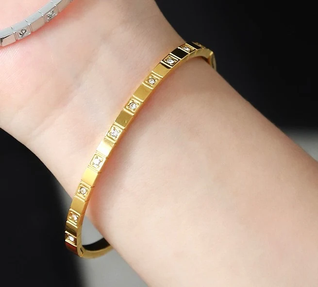 Estelle Viral Gold Bracelet - Image 3