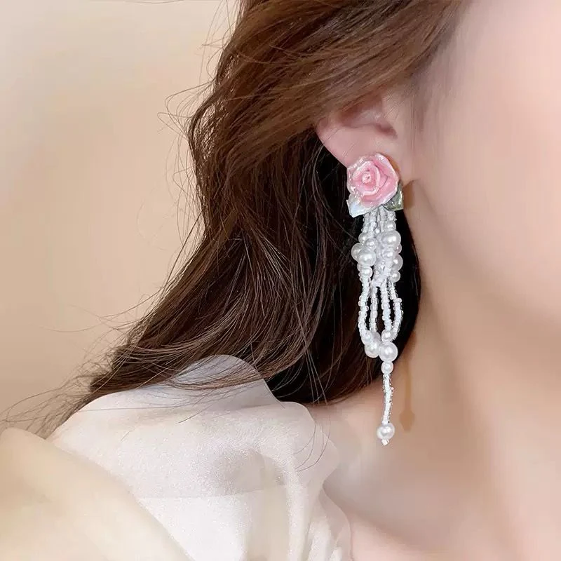 Evanthe Dreamy Rose Earrings - Image 2